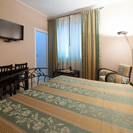Lepanto Bed and Breakfast