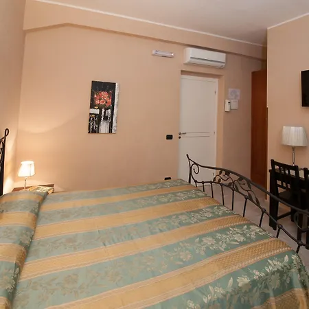 Lepanto Couette-café 4*